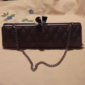 Aldo clutch
